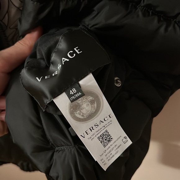 Versace men’s Renaissance Medusa Barocco Reversible Down filled Puffer Vest NEW - Picture 13 of 16